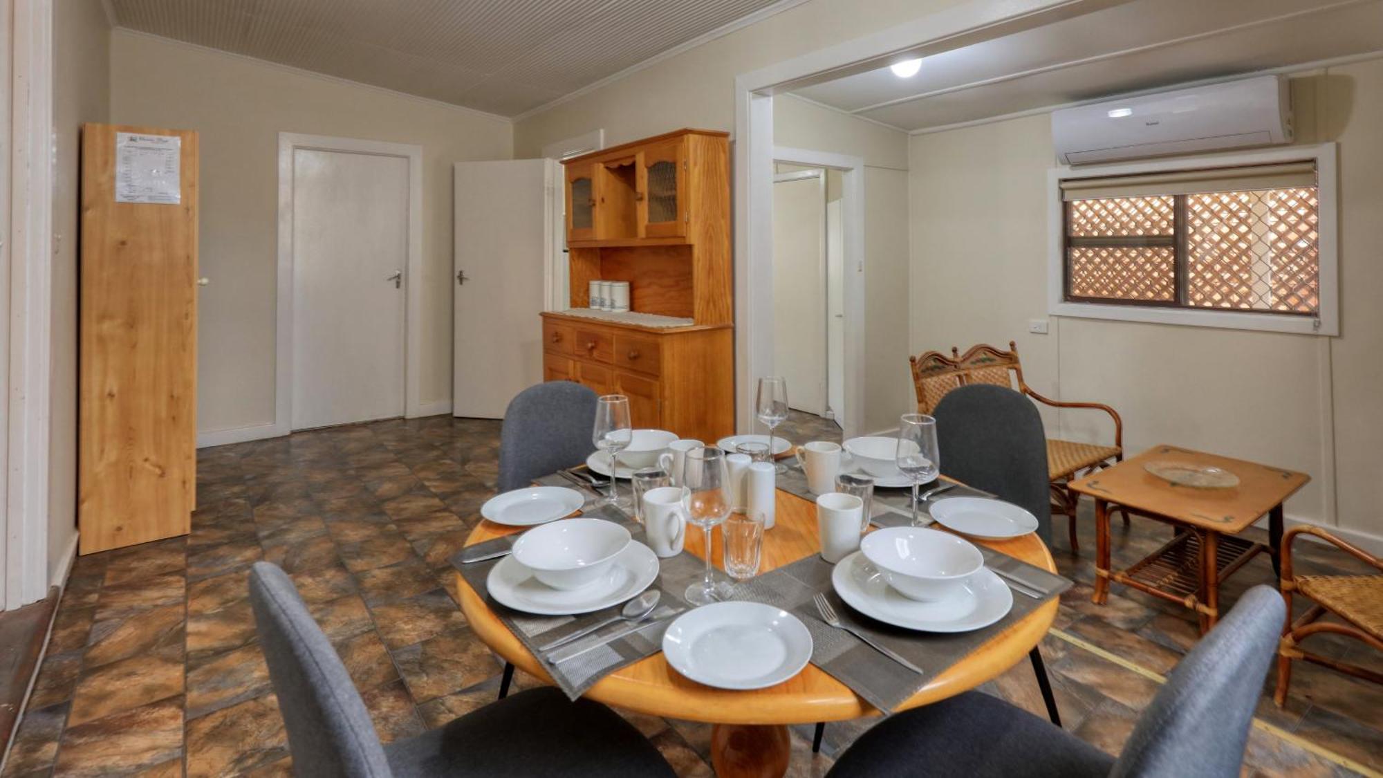 ברוקן היל Charles Rasp Motor Inn & Cottages מראה חיצוני תמונה