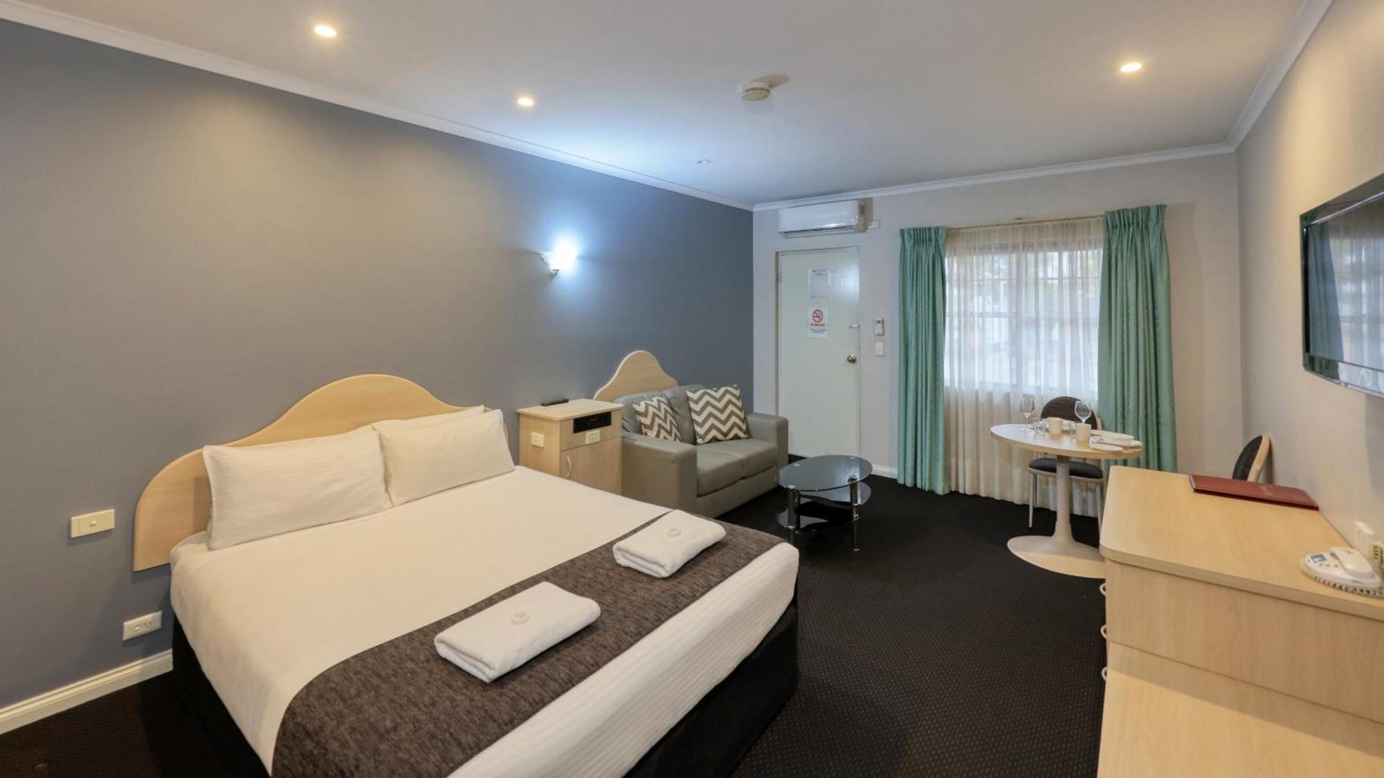 ברוקן היל Charles Rasp Motor Inn & Cottages מראה חיצוני תמונה