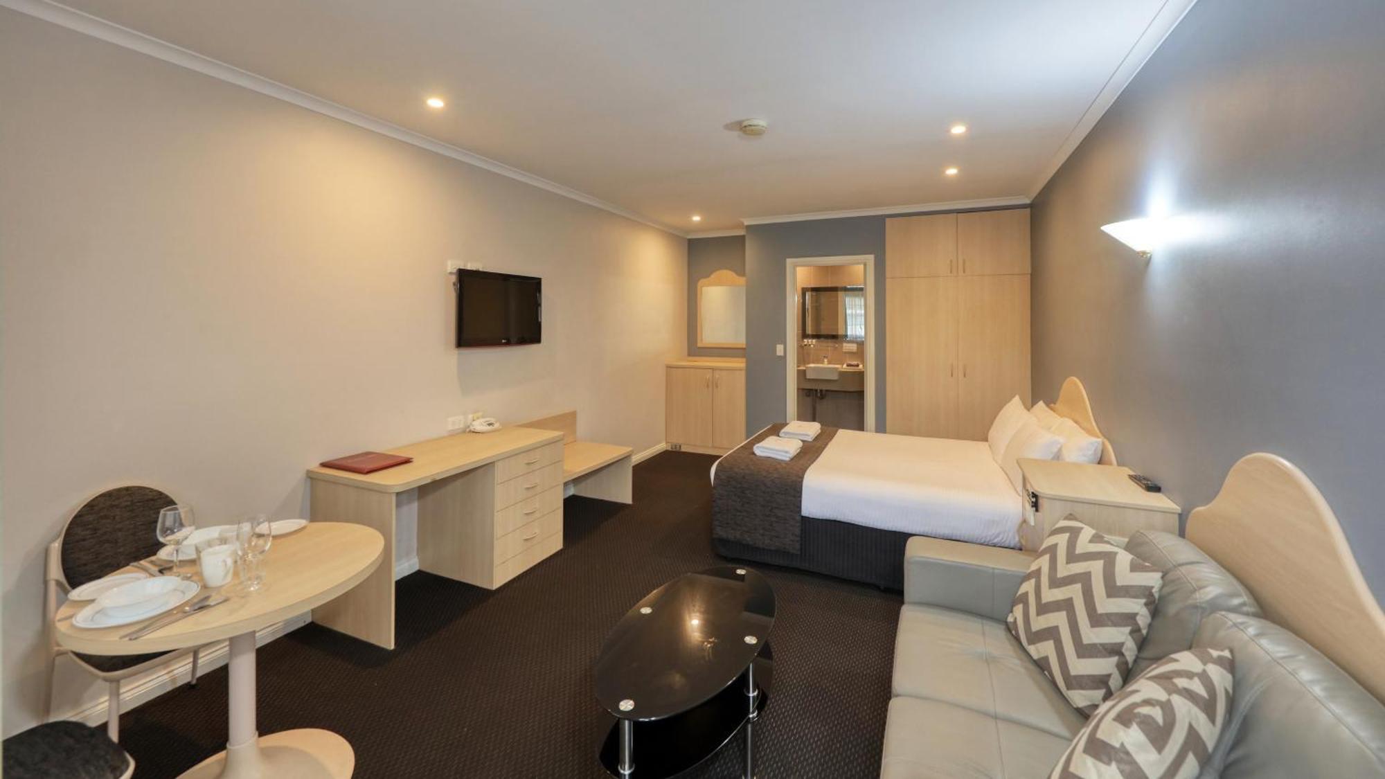 ברוקן היל Charles Rasp Motor Inn & Cottages מראה חיצוני תמונה